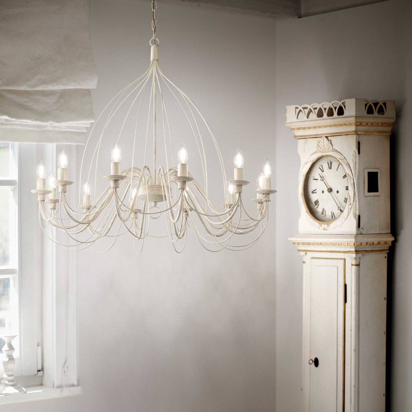 Corte Aged White 12 Light chandelier